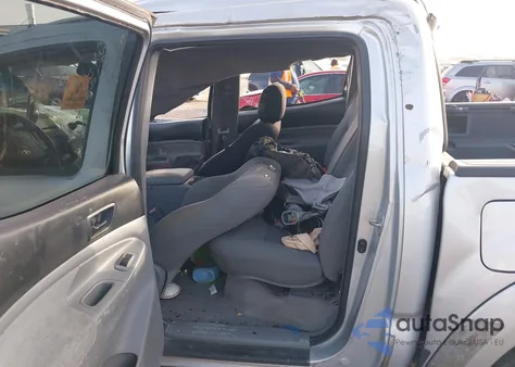 2008 Toyota Tacoma Prerunner V6 z USA, uszkodzony, nr VIN 3TMJU62N18M064609